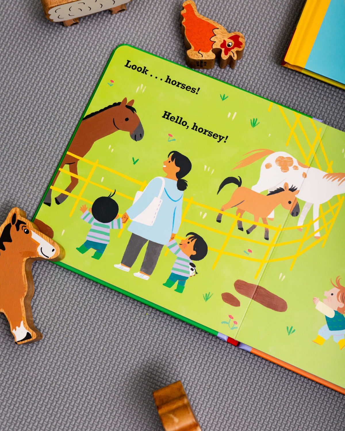 Toddler Talk: Muddy Farm! - Nosy Crow