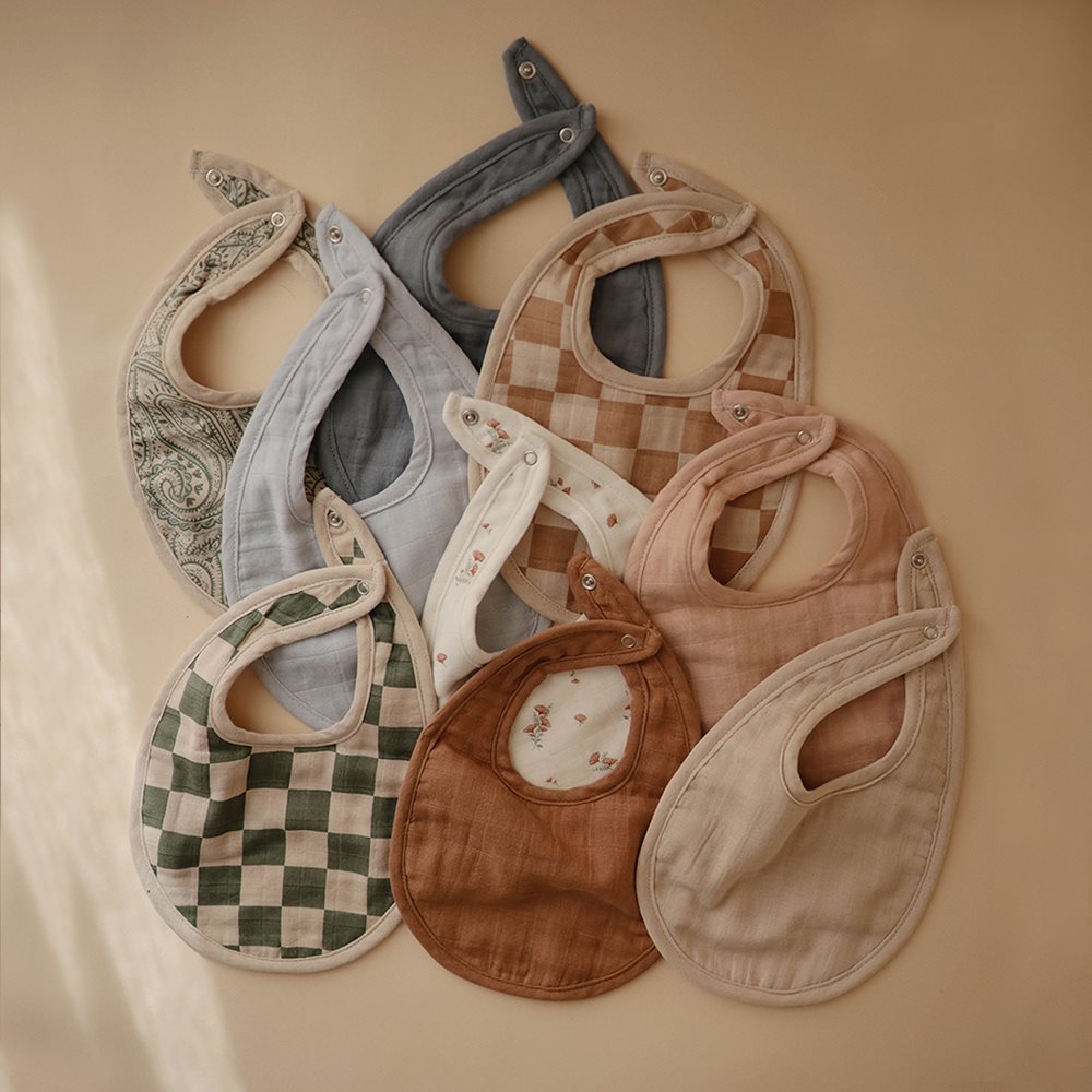 Muslin Bib 2-pack - Roman Green/Fog - Mushie